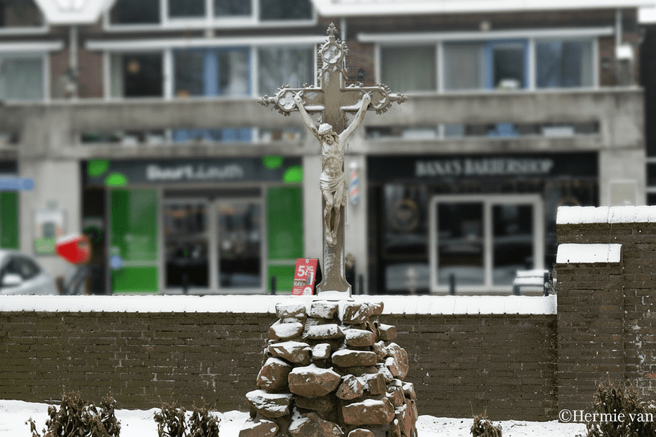 nieuwe Facebookpagina 3 kerkhof Leuth